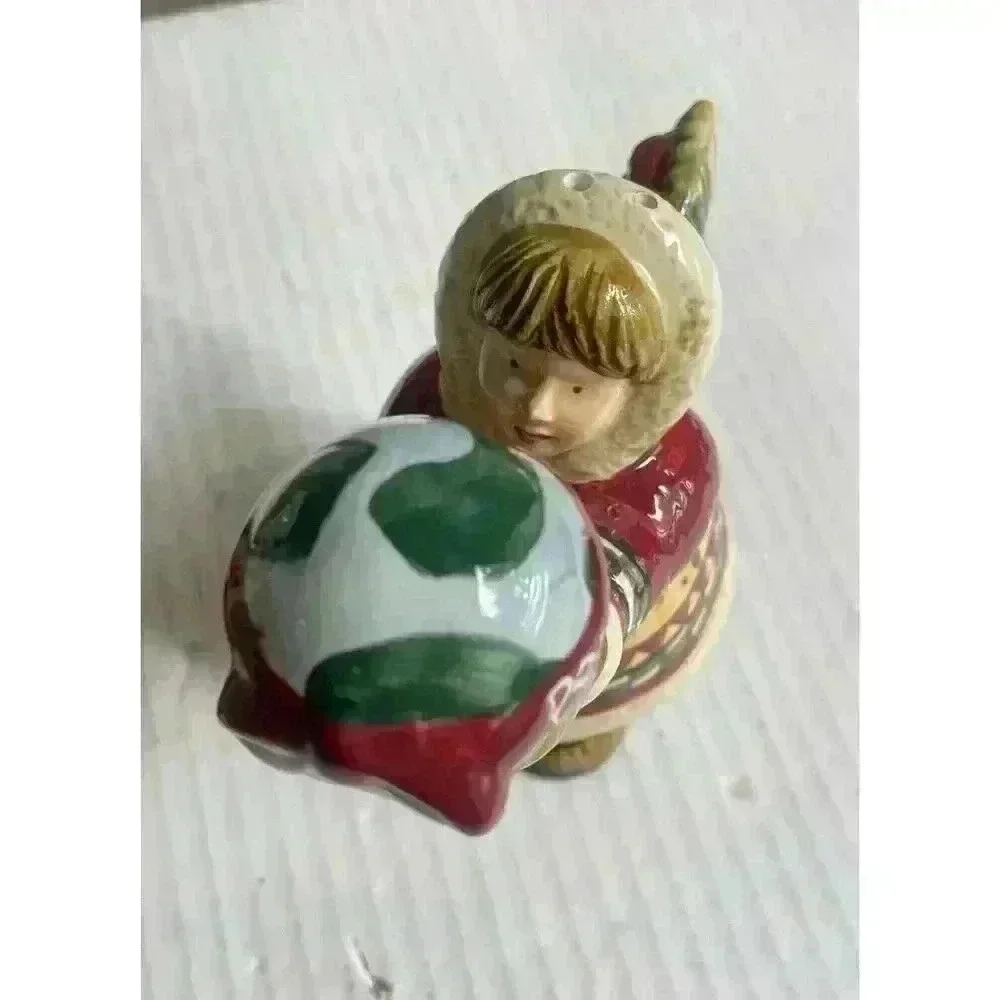 Sakura‎ Debbie Mumm Joy to the World Salt& Pepper Shaker Set In Box Christmas